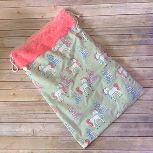 PINK FUZZY LINED UNICORN GIFT BAG